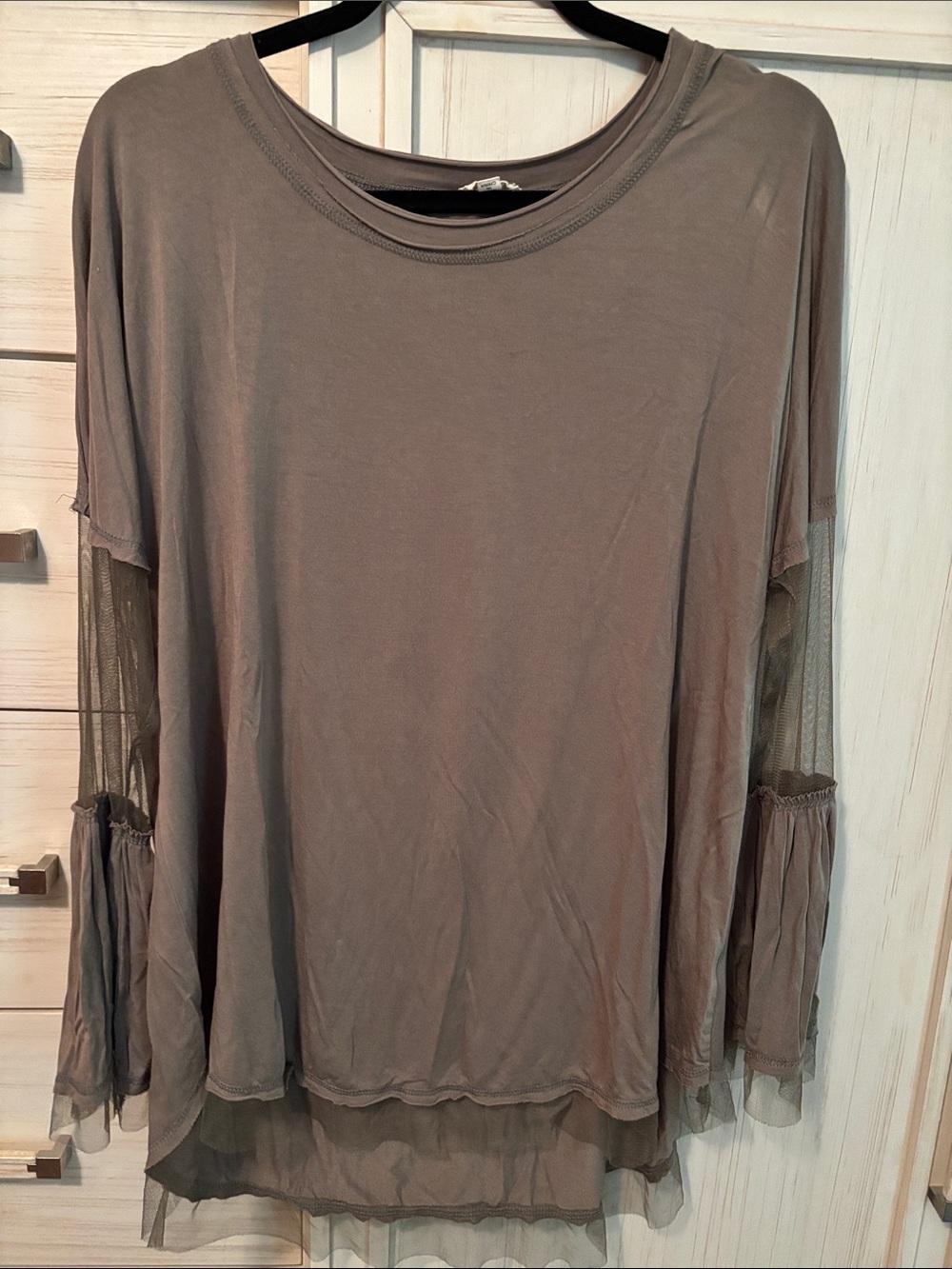 POL olive green Long-Sleeve Tunic with Sheer Mesh Panels